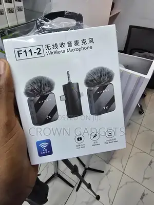 F11-2 Wireless Lavalier Mic 3-in-1 Dual Microphone Kit