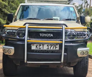 Toyota FJ Cruiser 2012