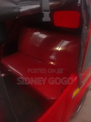Piaggio Scooter 2024 Red