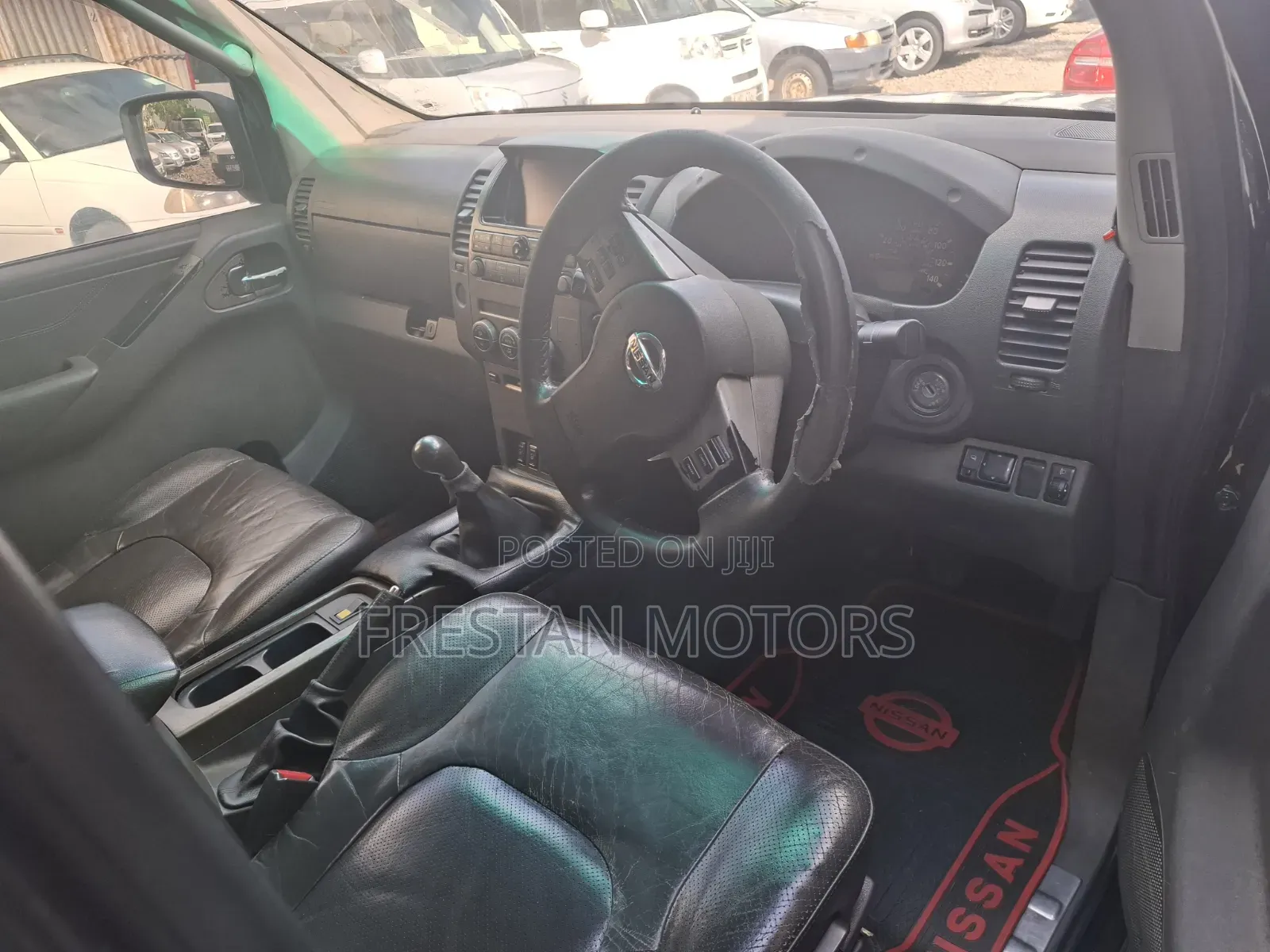 Nissan Navara 2010 Black