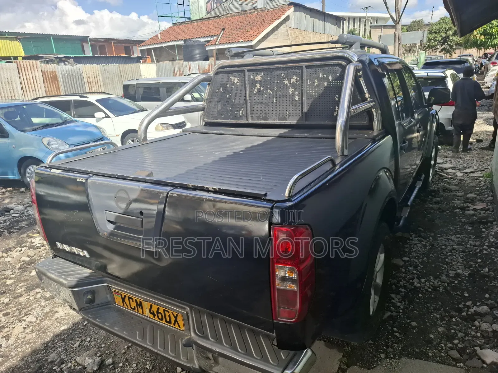Nissan Navara 2010 Black
