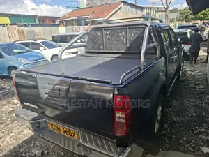Nissan Navara 2010 Black