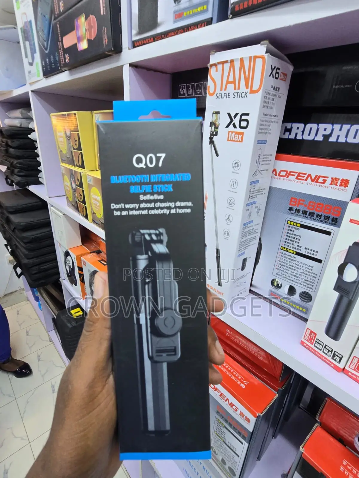 Foldable Selfie Stick Phone Holder With Bluetooth Remote