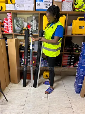 Professional Bosch Gr 500 Survey Staff for Construction Work