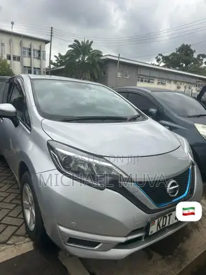 Nissan Note 2018 Silver