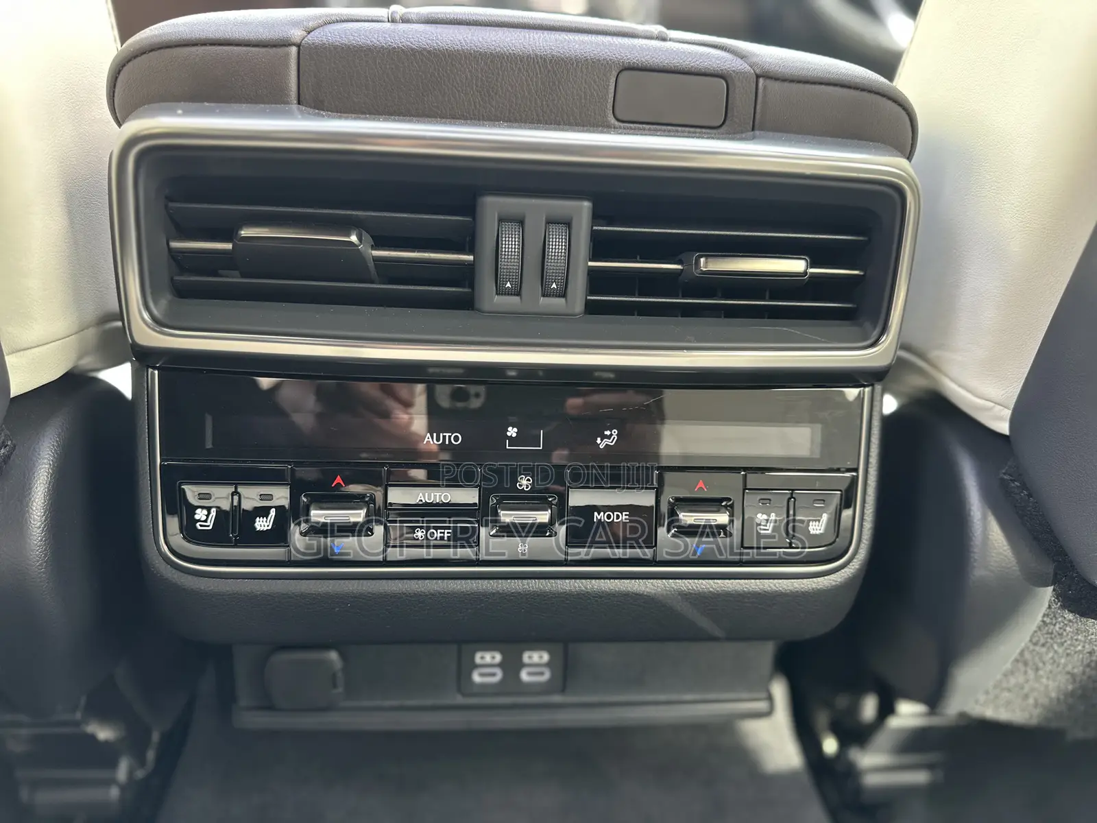 Lexus LX 600 2022 White