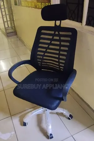 Executive Mesh Office Chair With Headrest