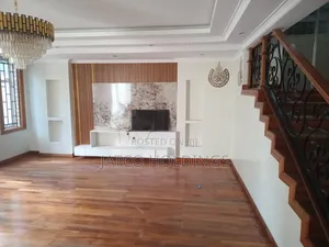 7bdrm Townhouse / Terrace in Royal Park Estate for rent