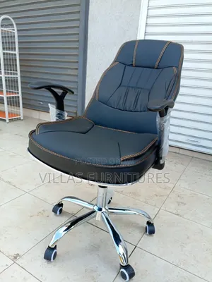 Office Chair:Regal Leather Chair