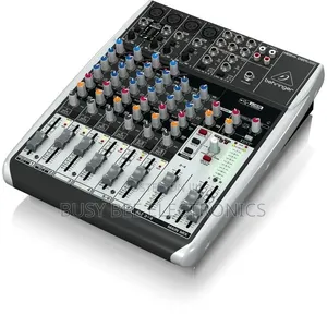 Behringer Q1204usb Premium 12-Input 2/2-Bus Mixer