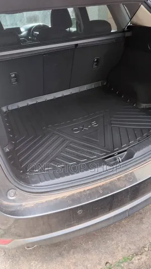 Cx_5 Trunk Boot Mat With Raised Ridges to Trap Dirt