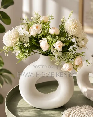 Doughnut Shape Flower Vase
