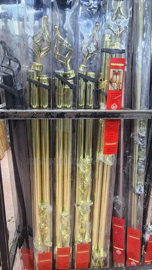 Extendable Curtain Rods in Gold Colour and Spiral Finishing