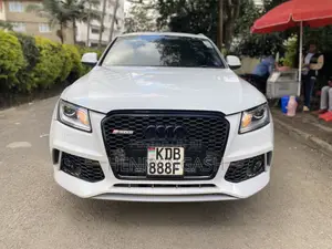 Audi Q3 2013 Pearl
