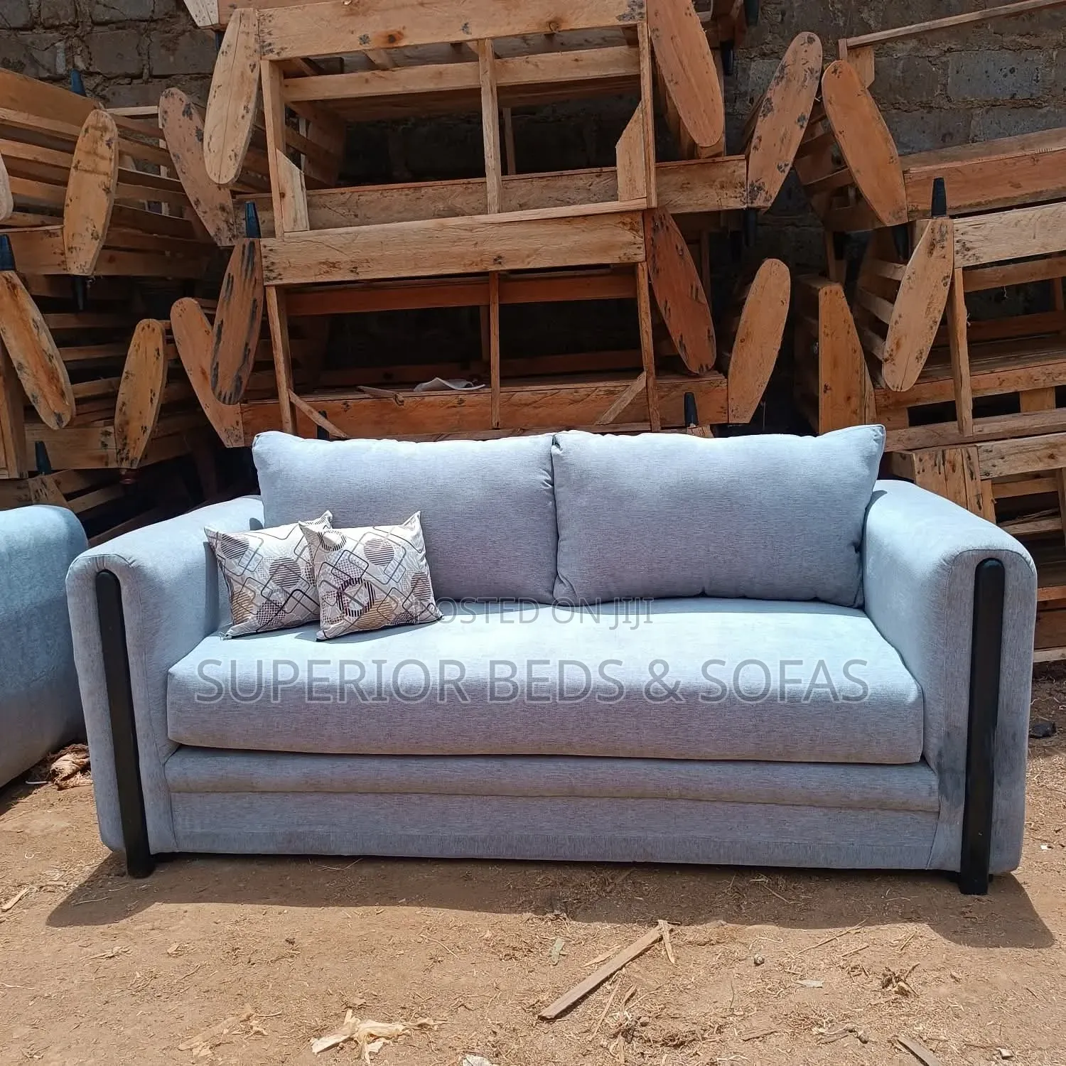 Grey/White/Cream 3 Seater Sofa