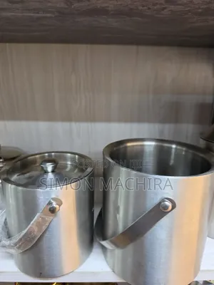 Double Layer Insulated Ice Cube Bucket With Lid
