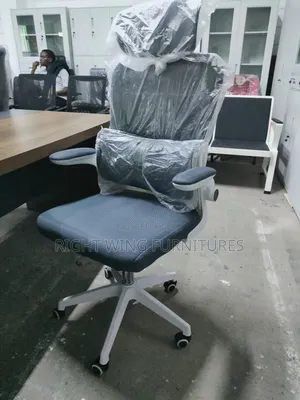 Comfortable Rolling Office Chair With Armrests