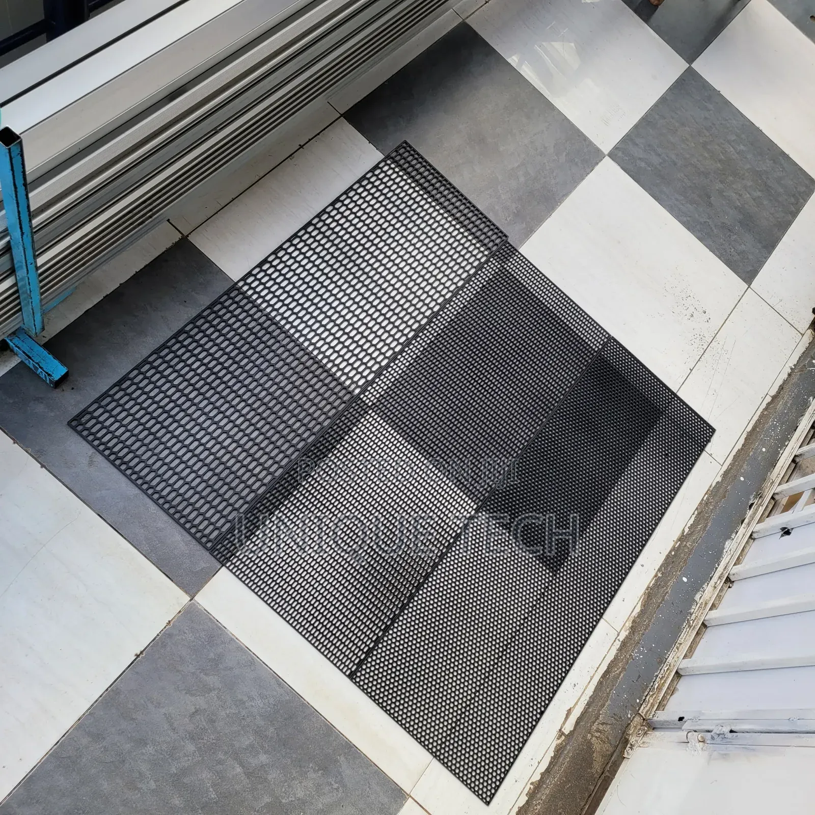Universal Front Grill Mesh Plastic