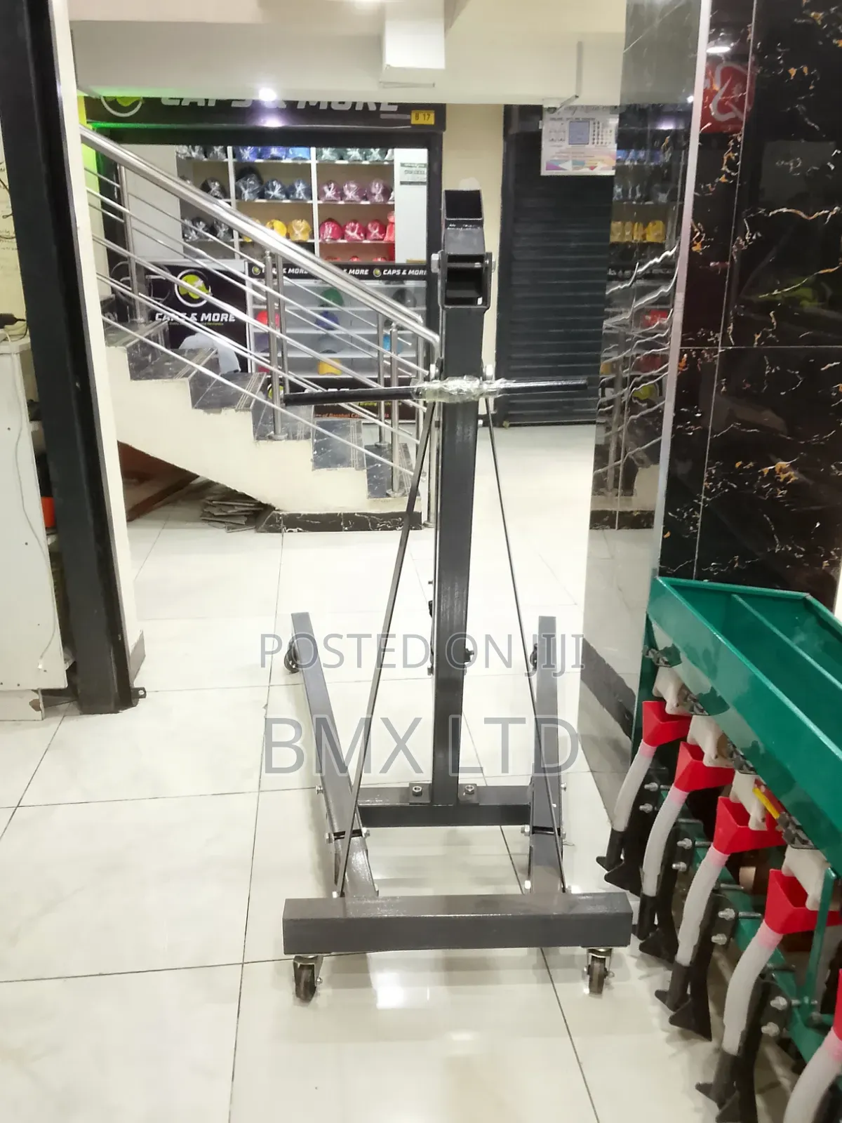 Service Bay Crane