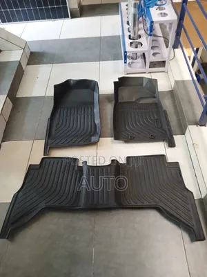 Isuzu D-Max 3d Tpe Floor Mats – Heavy Duty All Weather Car Mats
