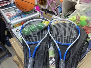 Long Tennis Racket With 3 Tennis Balls