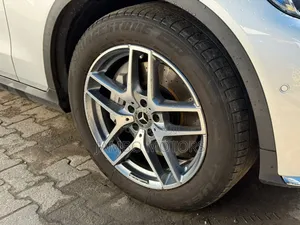 Mercedes-Benz GLC-Class 2019 Silver