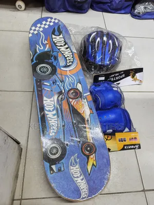 Skate Board + Helmet+ Guard on Offer