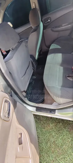 Nissan FB15 2004 Silver