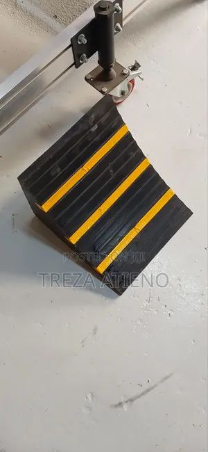 Heavy Duty Rubber Wheel Stopper