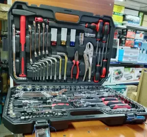 142pc Socket Wrench /Portable 142 Pc CRV Socket Wrench
