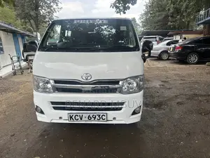 Toyota HiAce 2013 White