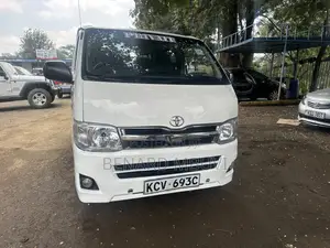 Toyota HiAce 2013 White