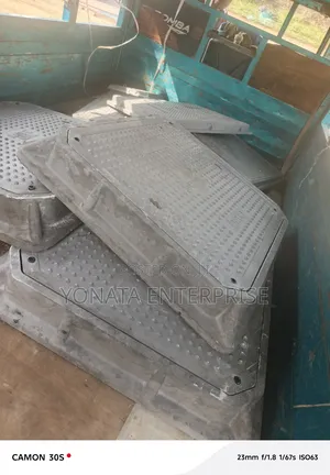 D400 (40t) Lockable Heavy Duty Manhole Cover-600mm by 600mm