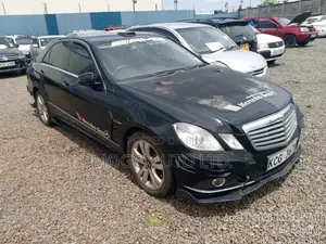 Mercedes-Benz E200 2010 Black