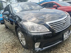 Toyota Crown 2013 Black