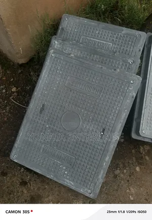Locable Manhole Cover 450*600 12.5t Restocked