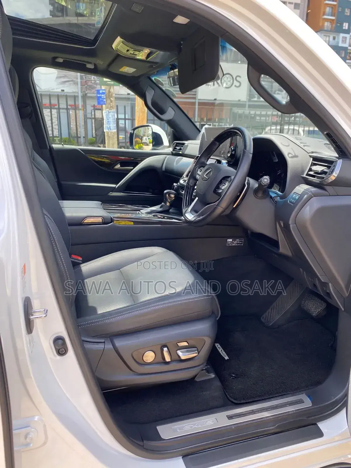 Lexus LX 2022 White