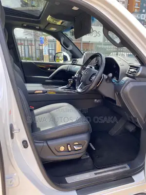Lexus LX 2022 White