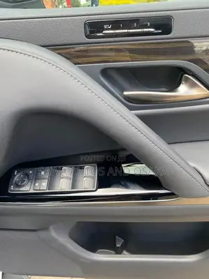 Lexus LX 2022 White