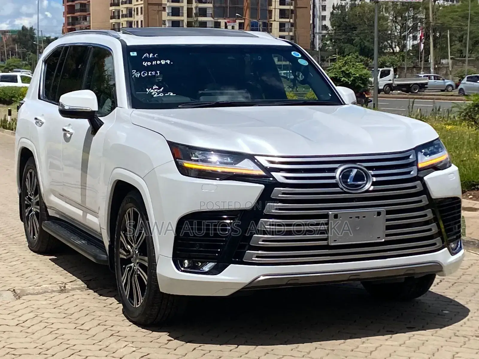 Lexus LX 2022 White