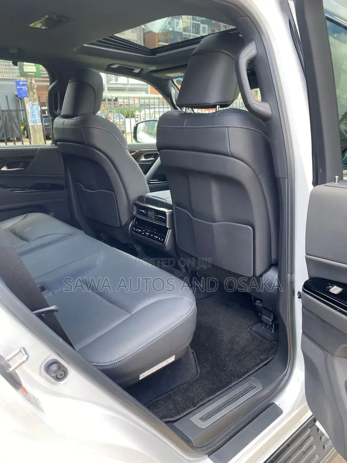 Lexus LX 2022 White