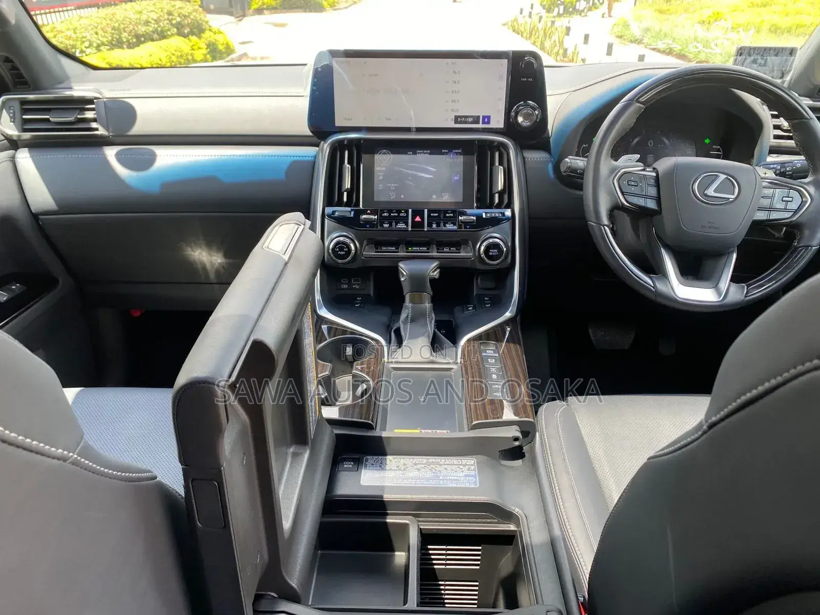 Lexus LX 2022 White