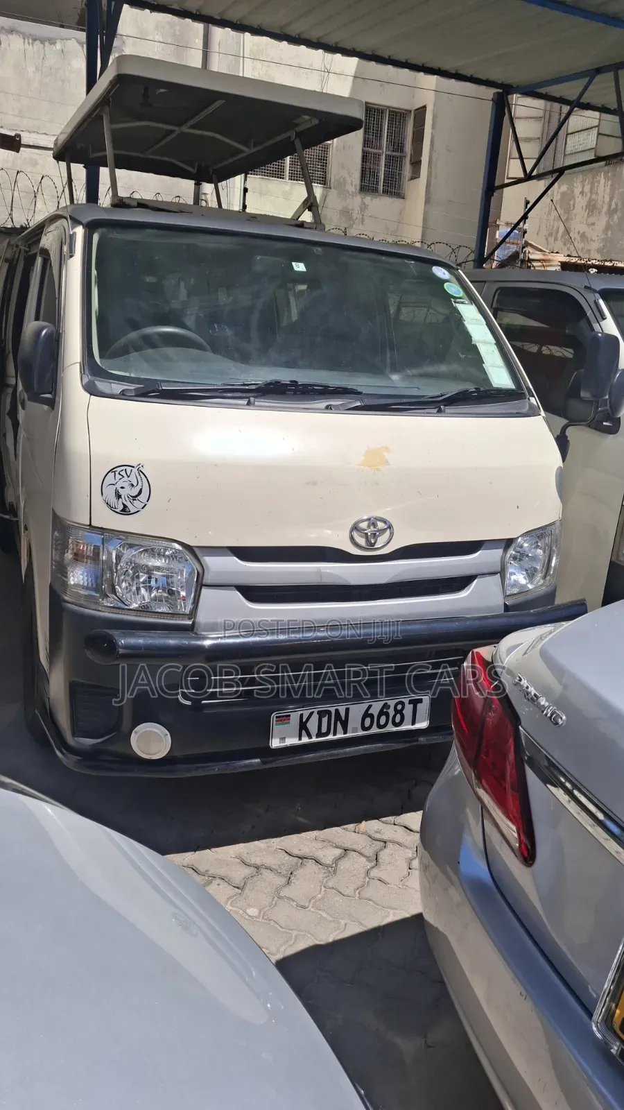 Toyota HiAce 2016 Grey