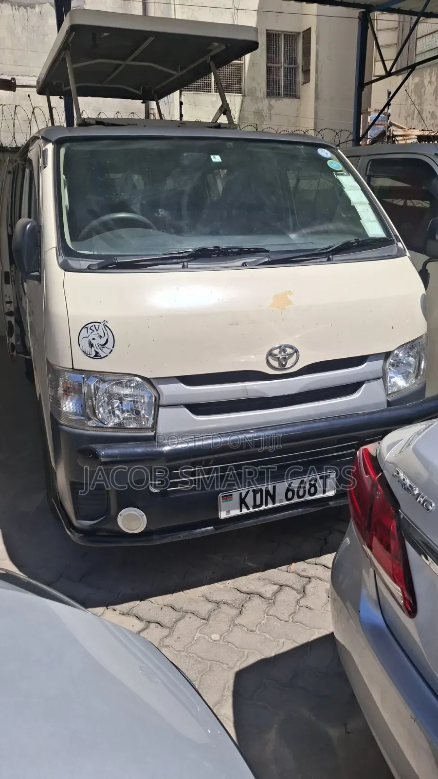 Toyota HiAce 2016 Grey