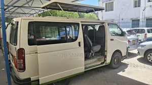 Toyota HiAce 2016 Grey
