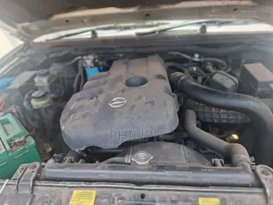 Nissan Navara 2011 Silver