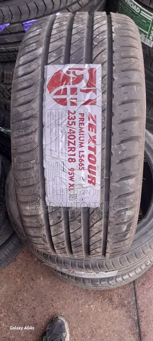 235/40zr18 Zextour