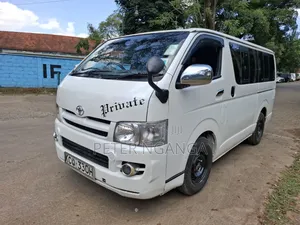 Toyota HiAce 2011 White