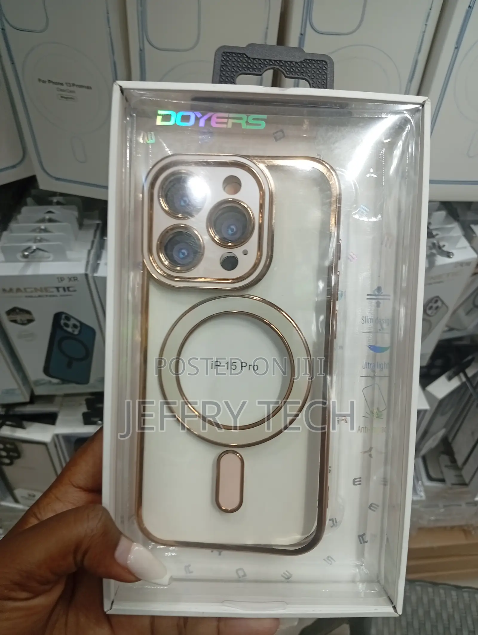 iPhone 15 Pro Vertical Gold Strip Case