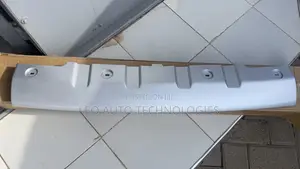 Front Bumper Towing Cover for Land Rover Discovery 4 2016